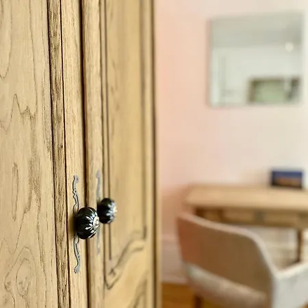 Cite Gastro. / Centre דירה *